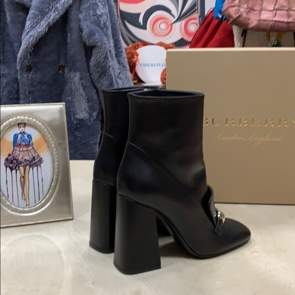 BURBERRY LONDON RUNWAY EXTENSION BRABANT BOOTS IN LUXURY BLACK LEATHER - Picture 5 of 9